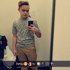 Meet your Posher, Devin